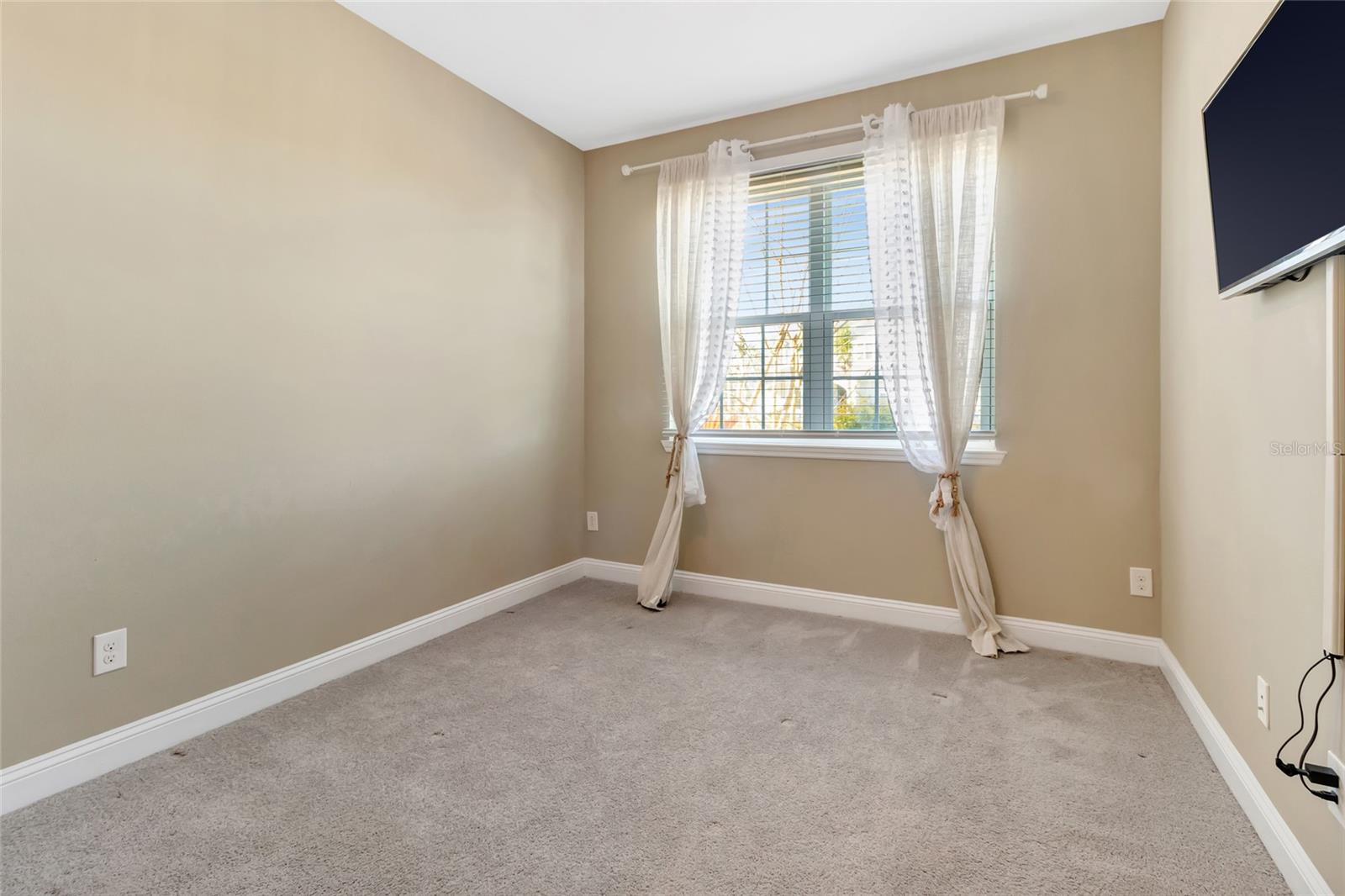 Image 5 of 21 For 549 Champion Ridge Drive