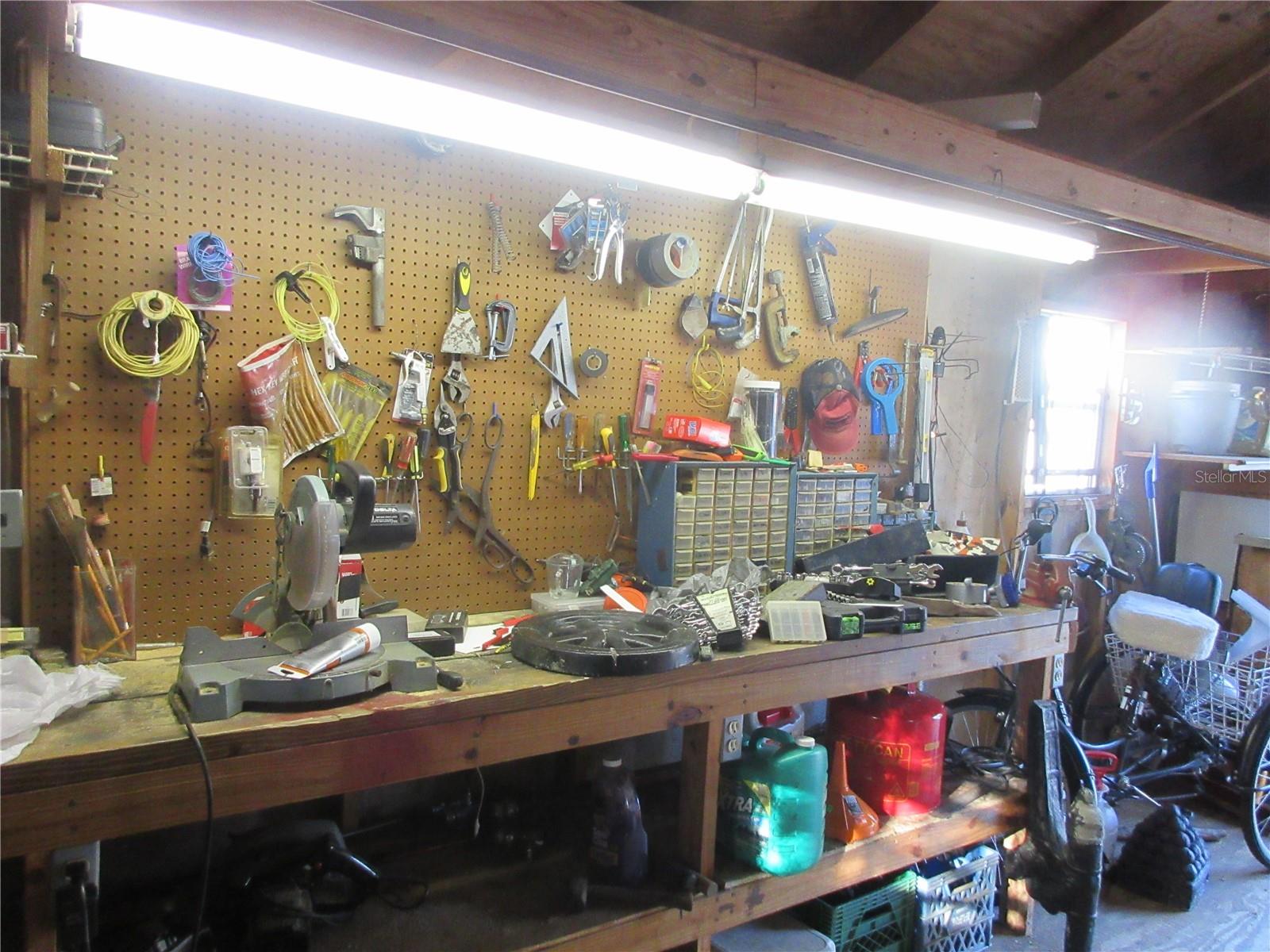 Image 11 of 91 For 1984 171st Court