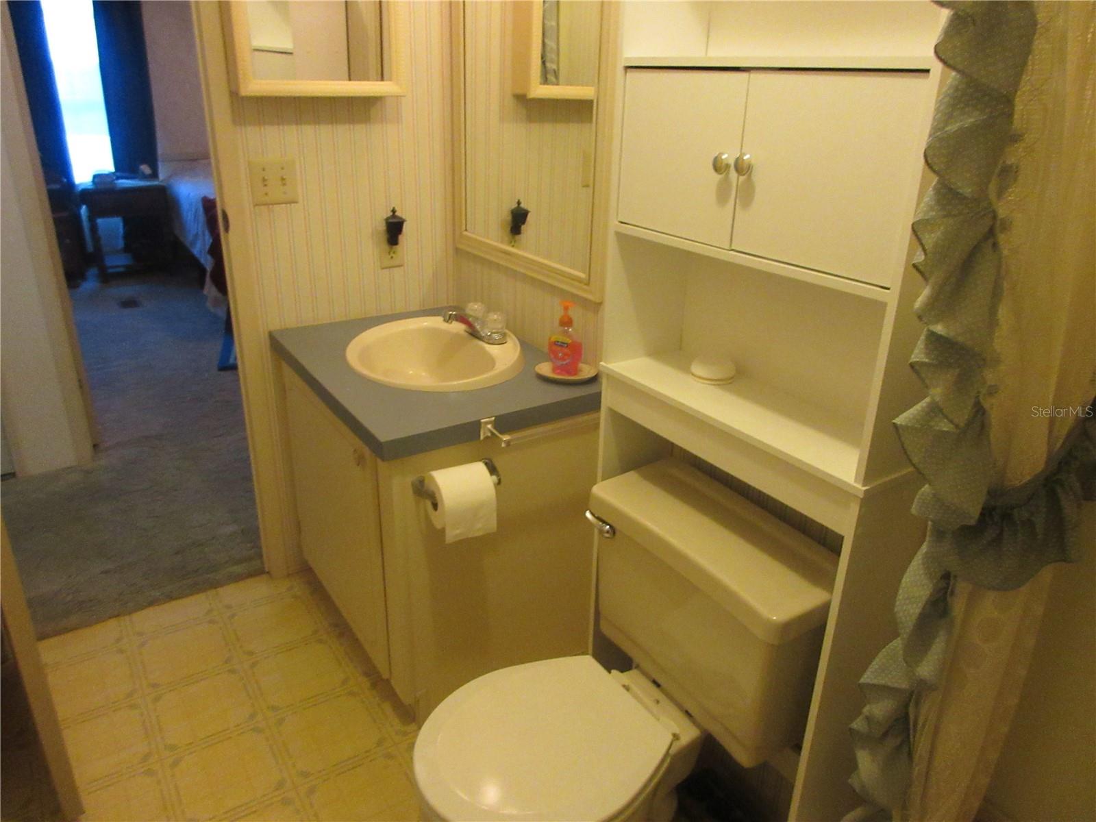 Image 35 of 91 For 1984 171st Court