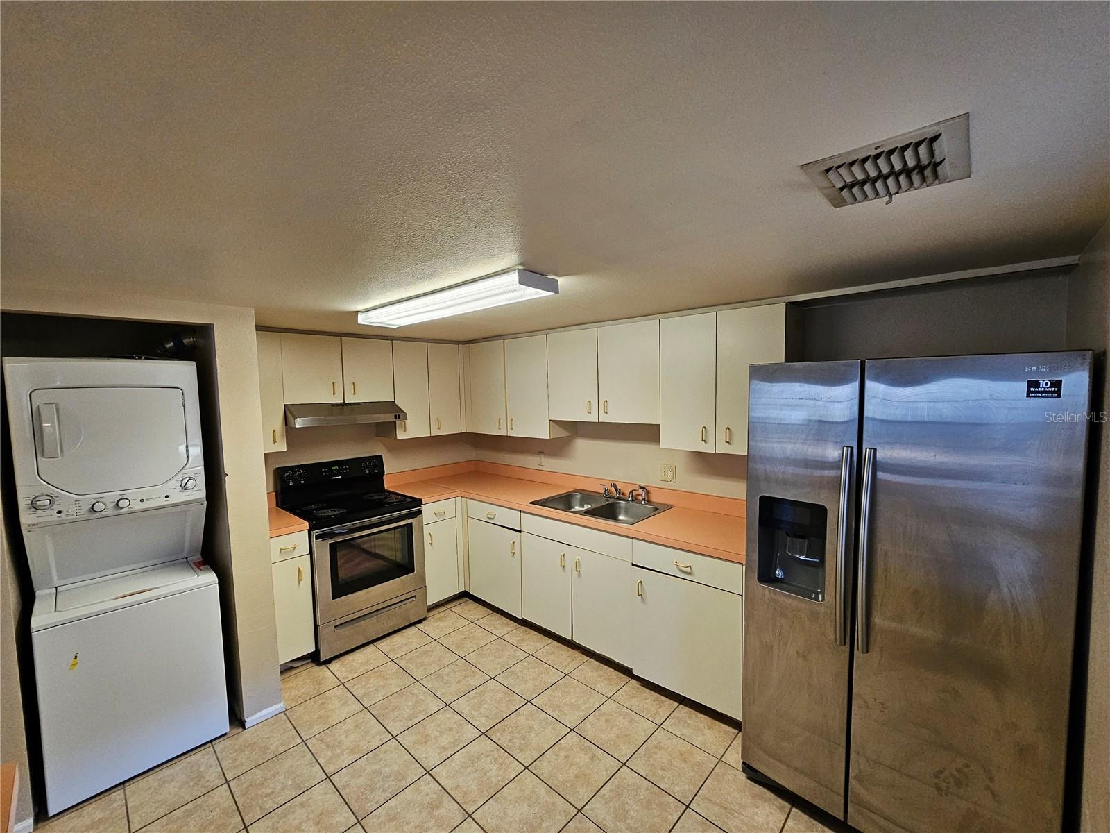 Image 10 of 18 For 8225 Fairways Circle F102