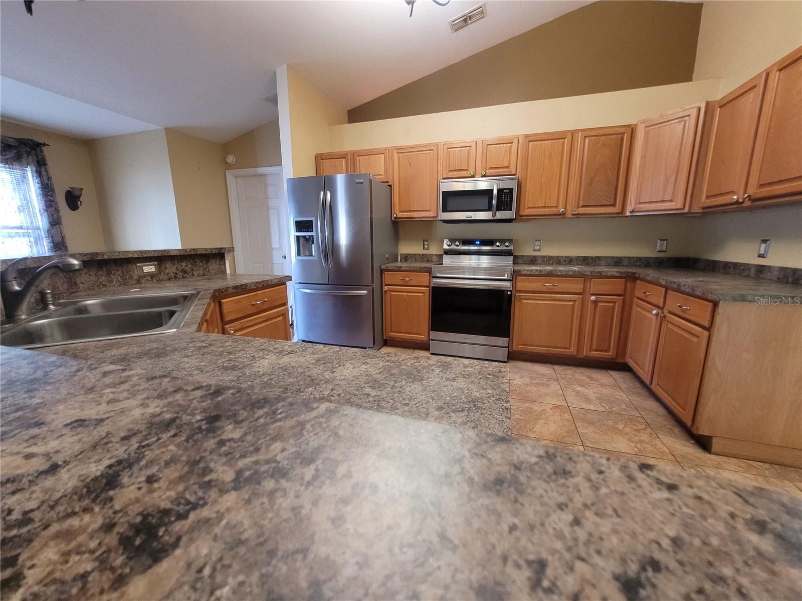 Image 11 of 26 For 5851 62nd Avenue