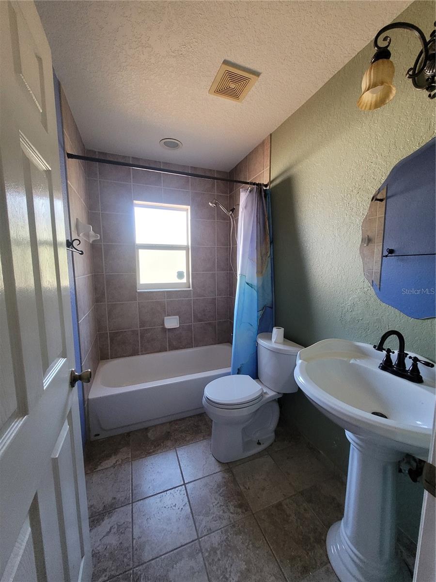 Image 14 of 26 For 5851 62nd Avenue