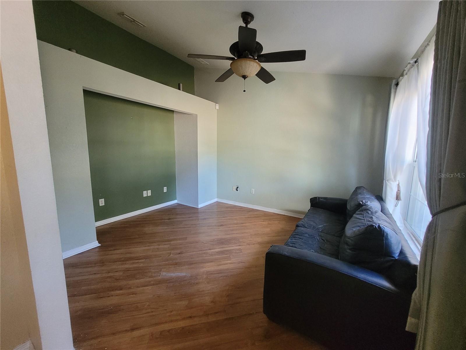 Image 4 of 26 For 5851 62nd Avenue