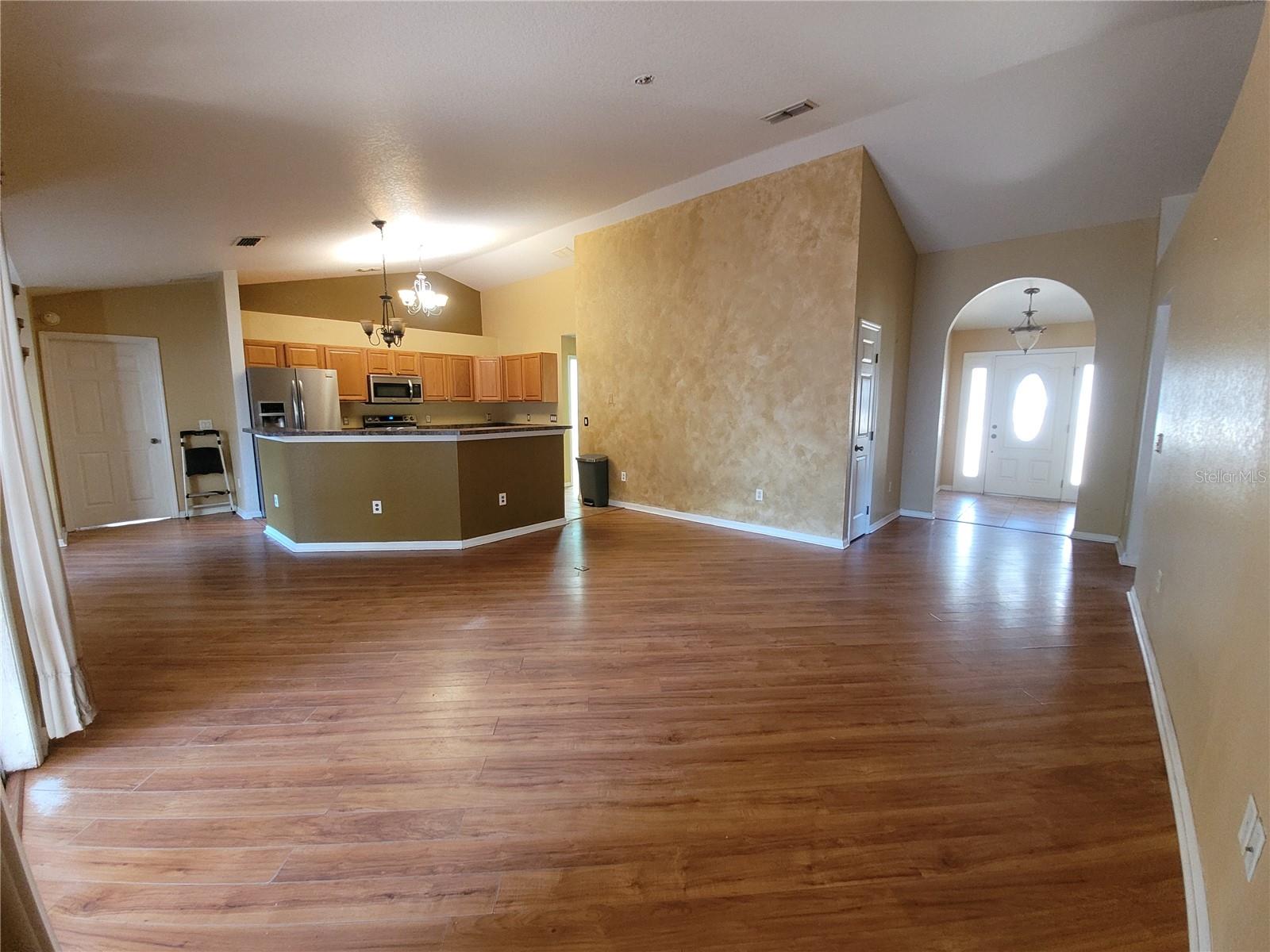 Image 5 of 26 For 5851 62nd Avenue