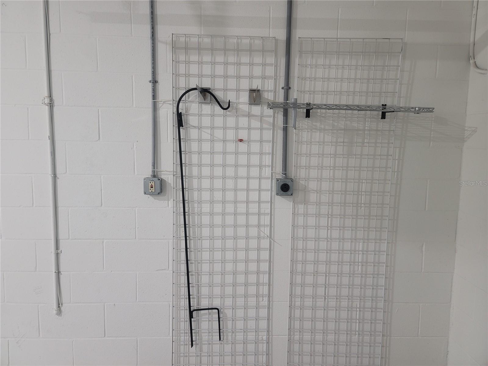 Image 23 of 27 For 7754 86th Loop