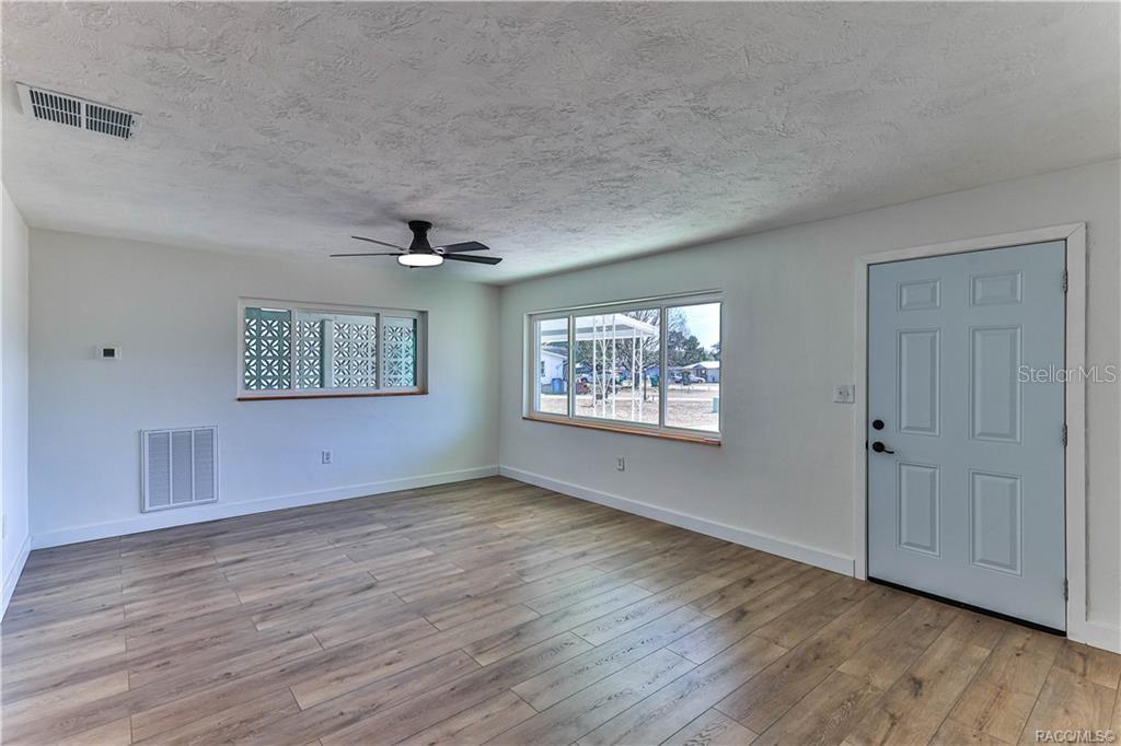 Image 10 of 33 For 9 James Court