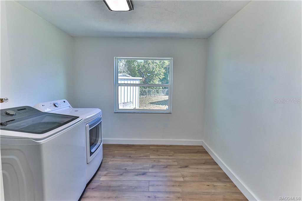 Image 11 of 33 For 9 James Court