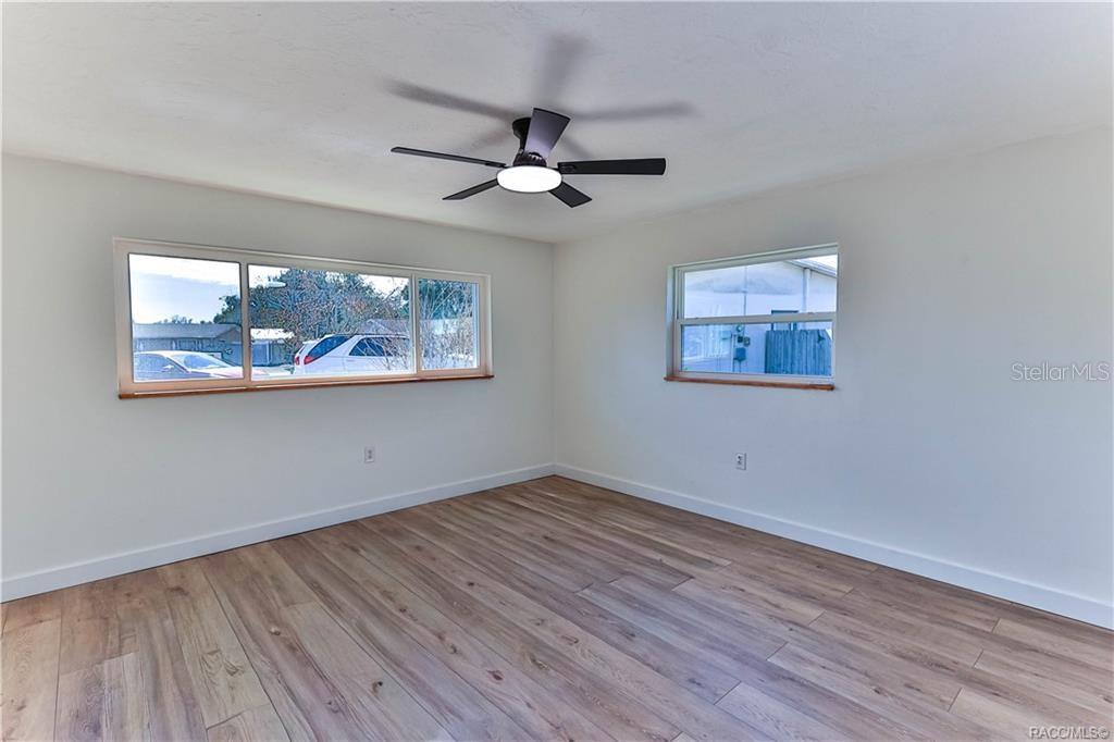 Image 16 of 33 For 9 James Court