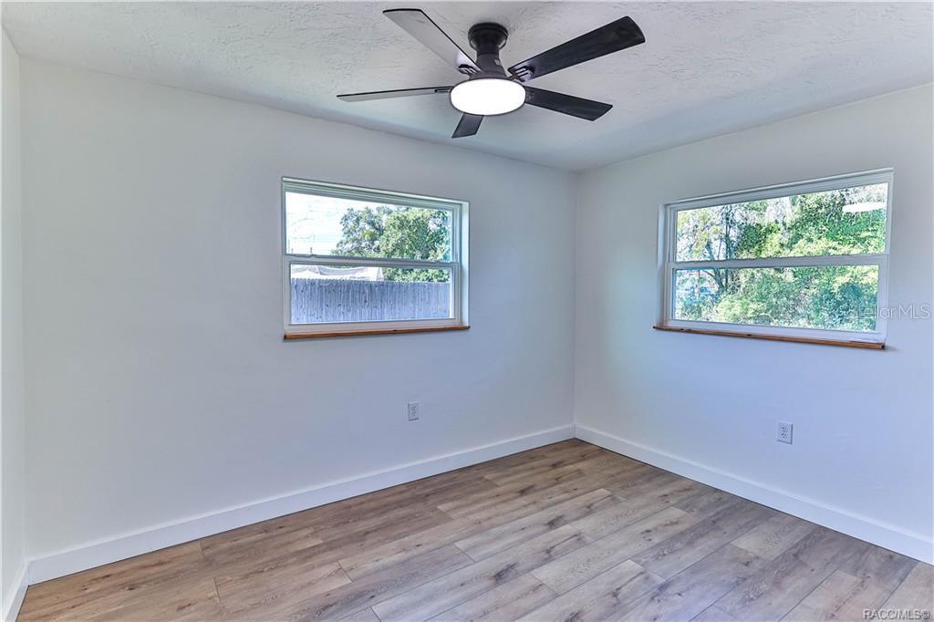 Image 19 of 33 For 9 James Court