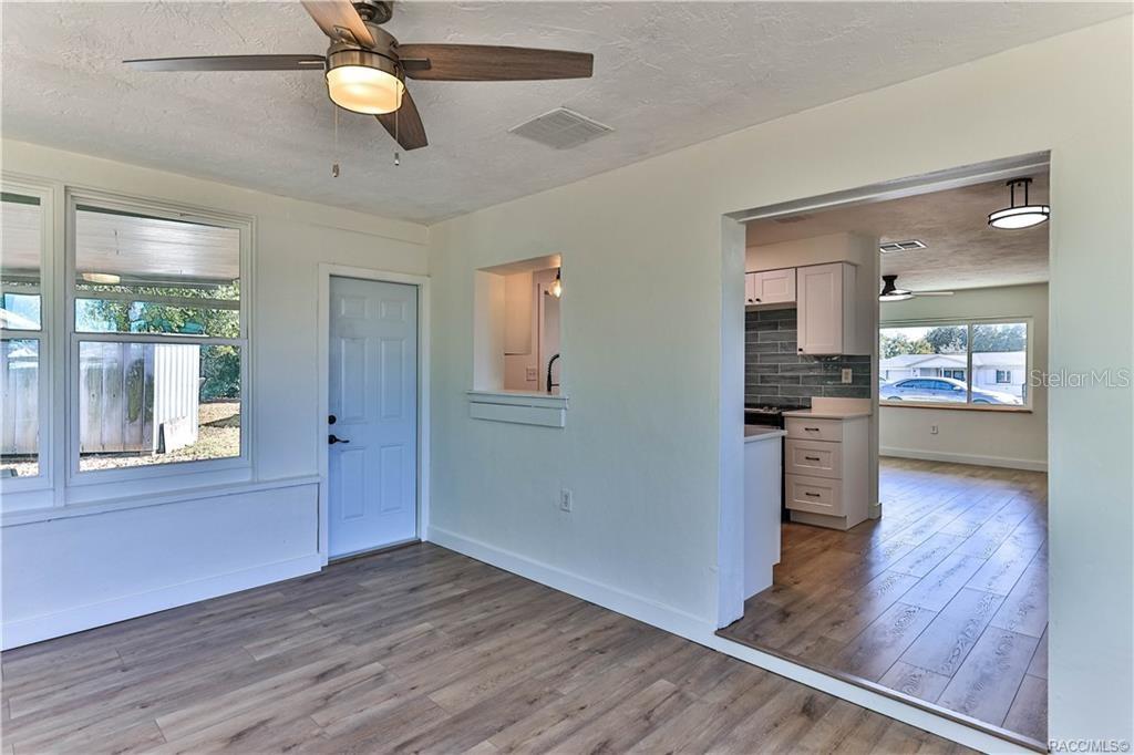 Image 25 of 33 For 9 James Court