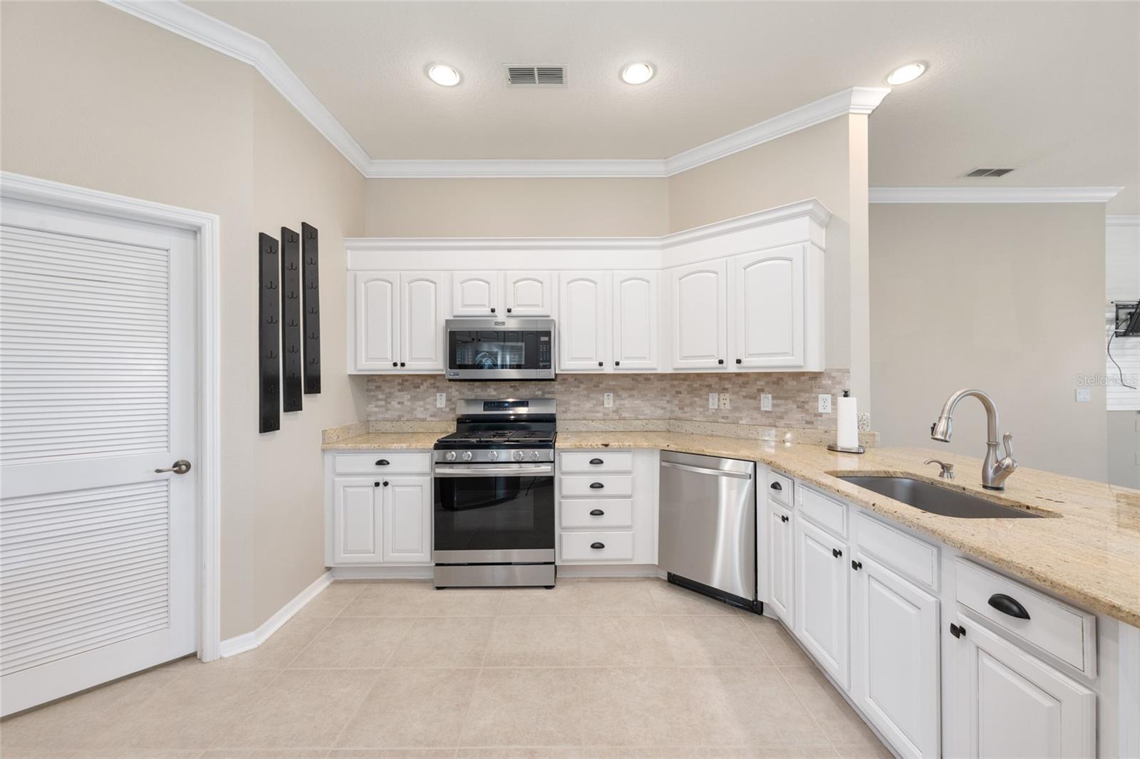 Image 34 of 68 For 8737 83rd Circle