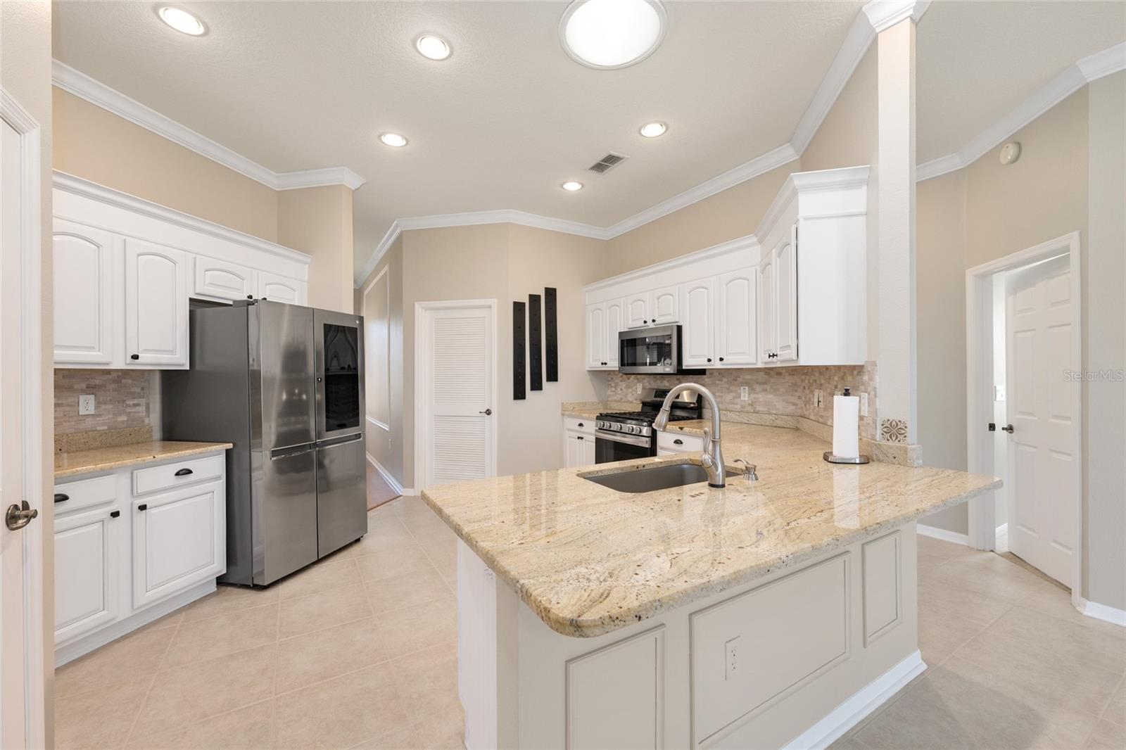 Image 4 of 68 For 8737 83rd Circle