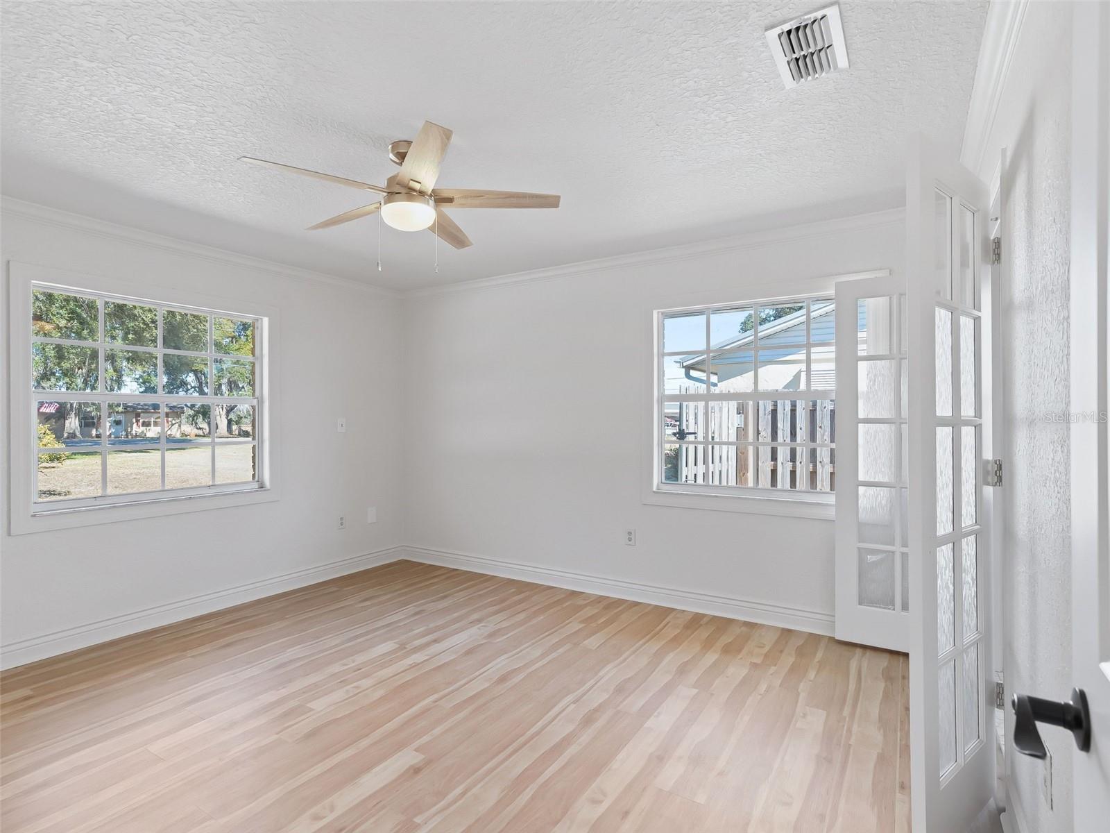 Image 17 of 40 For 10916 Timucuan Road