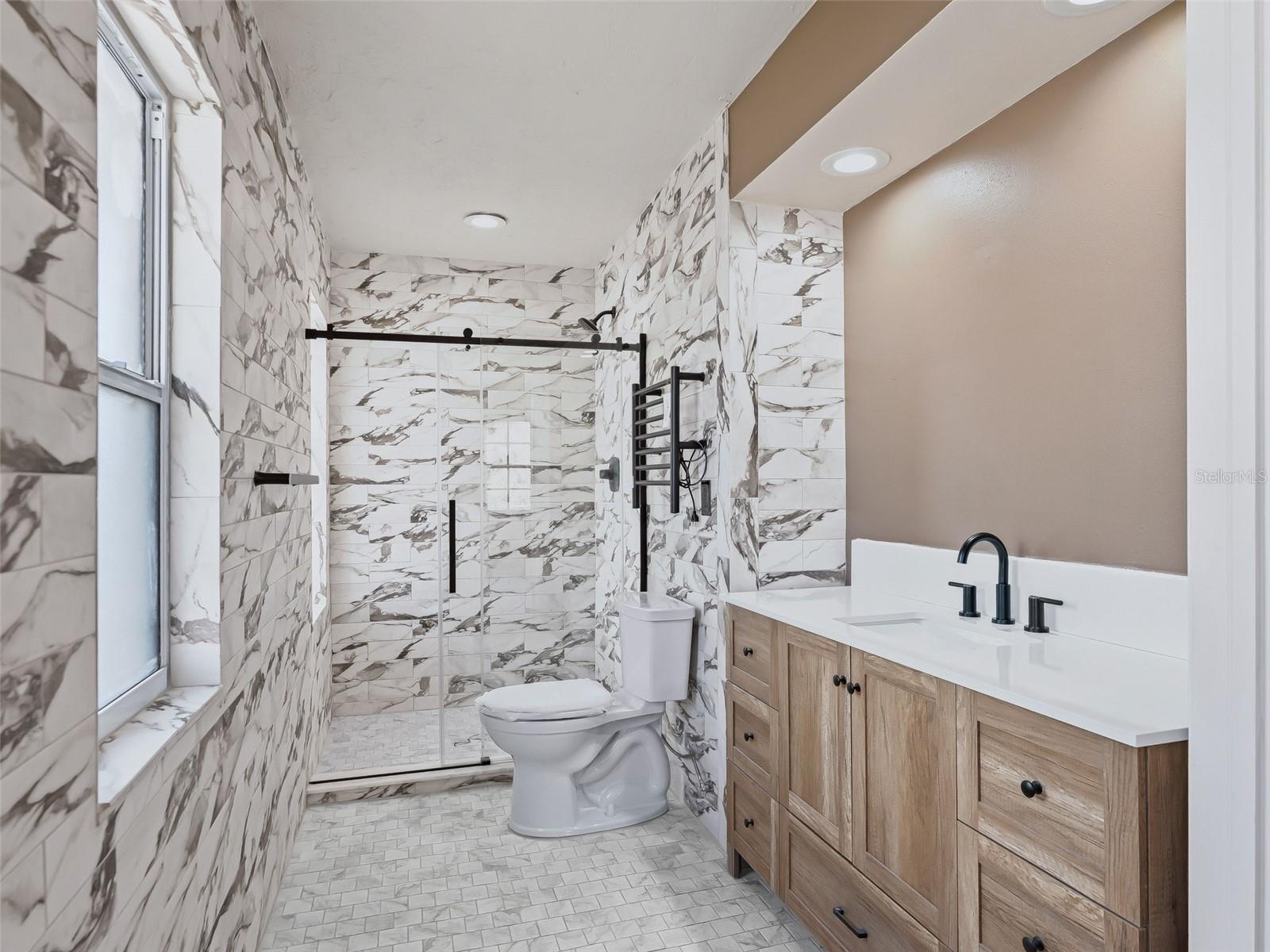 Image 20 of 40 For 10916 Timucuan Road