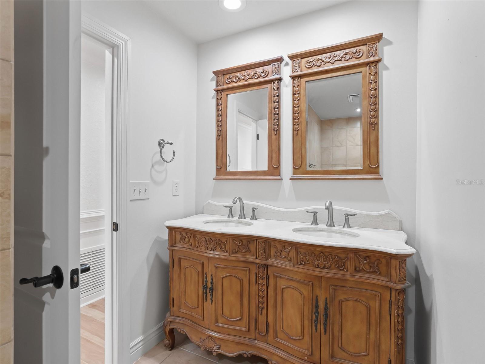 Image 26 of 40 For 10916 Timucuan Road