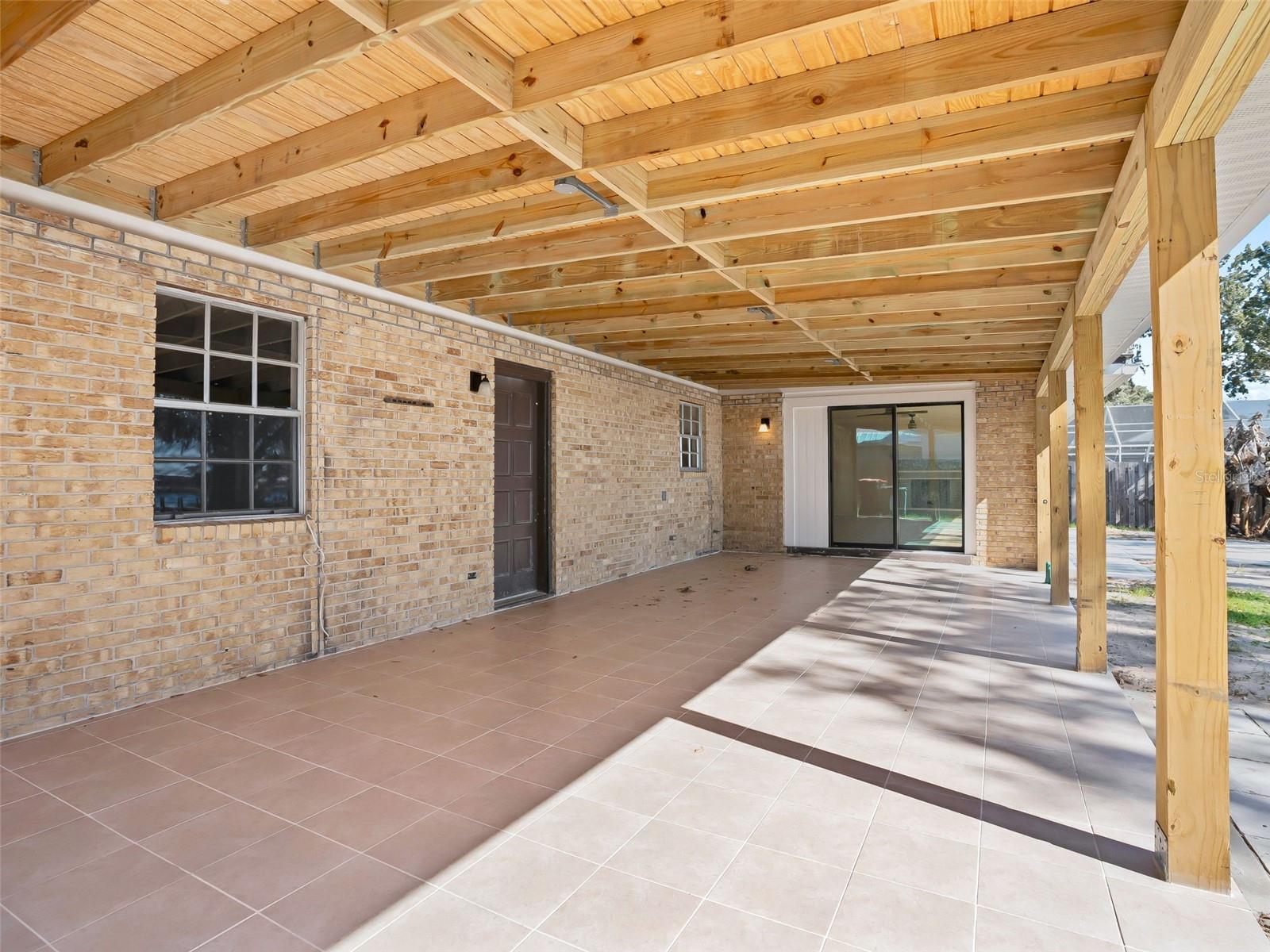 Image 30 of 40 For 10916 Timucuan Road