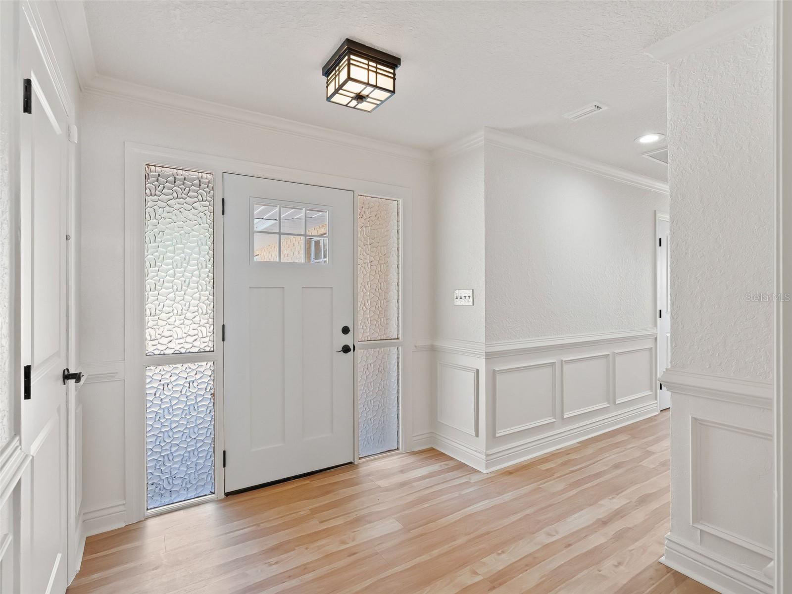 Image 4 of 40 For 10916 Timucuan Road