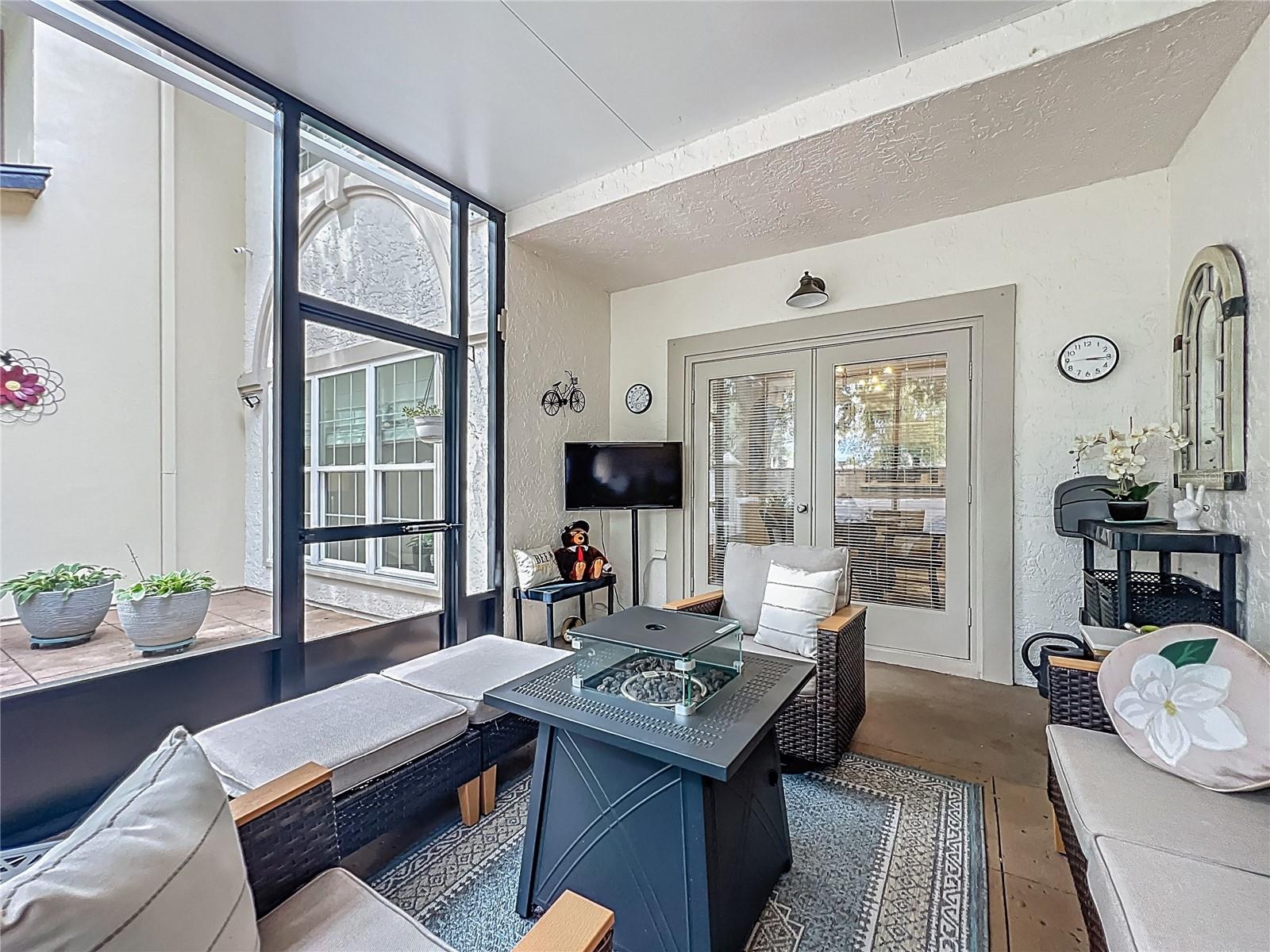 Image 43 of 55 For 1120 Avenida De Las Casas