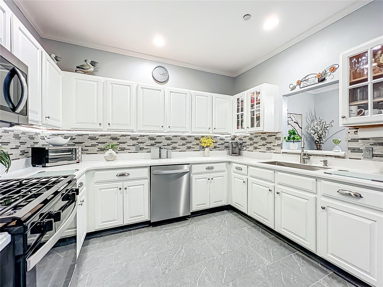 Image 8 of 55 For 1120 Avenida De Las Casas