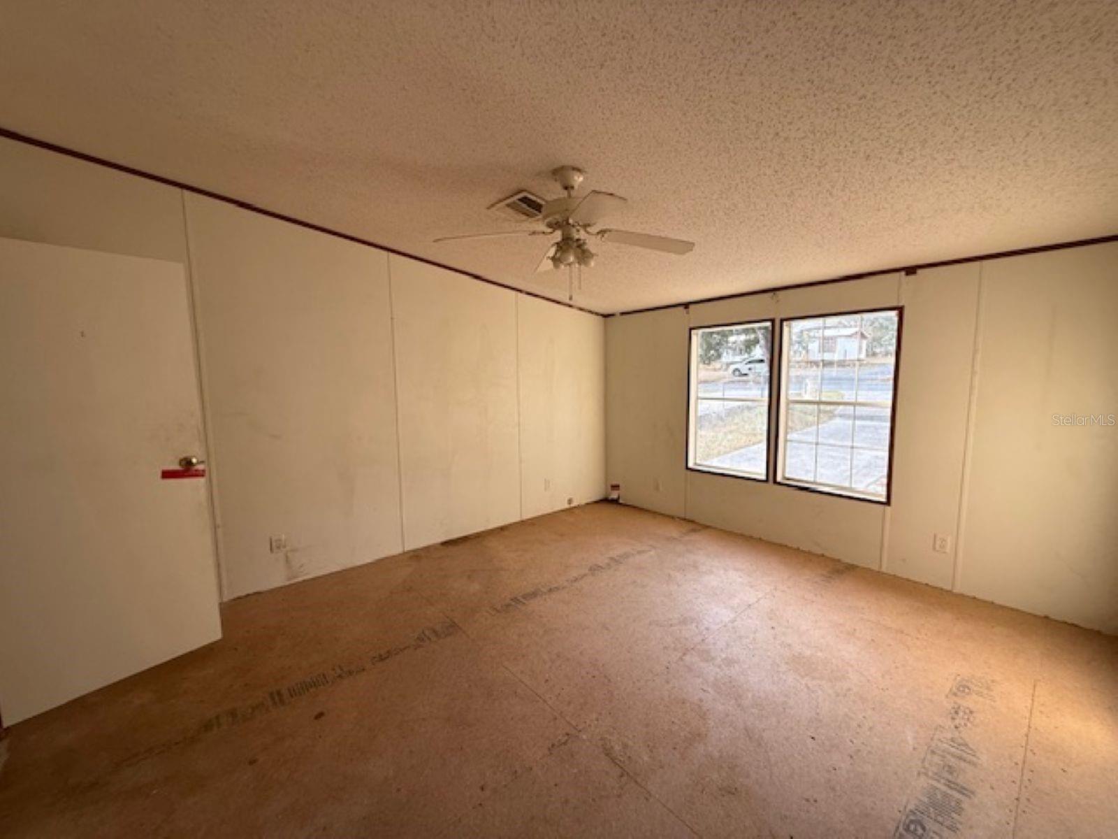 Image 5 of 10 For 217 Longview Avenue