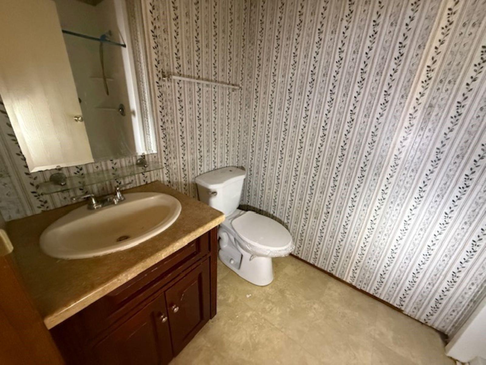 Image 9 of 10 For 217 Longview Avenue