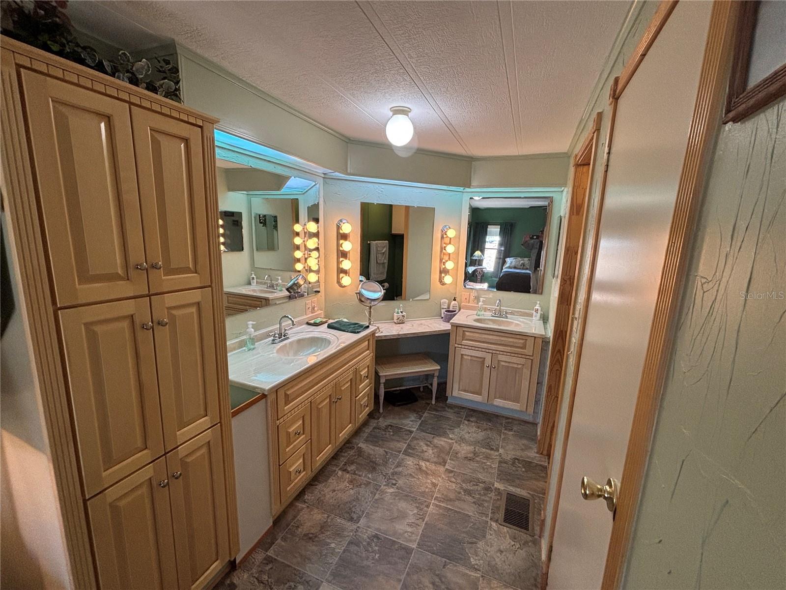 Image 20 of 28 For 18410 58th Street