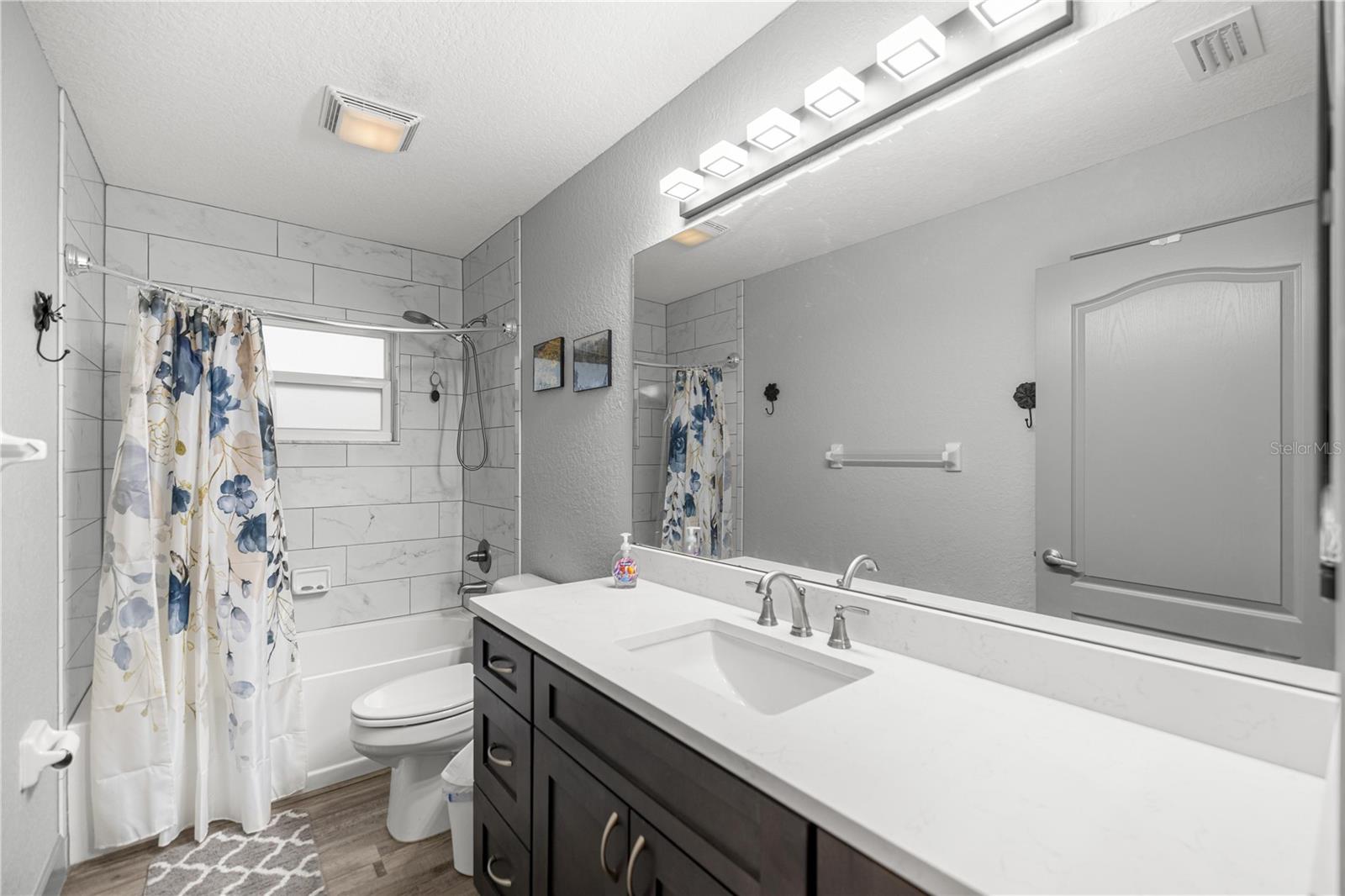 Image 26 of 59 For 10377 186th Avenue