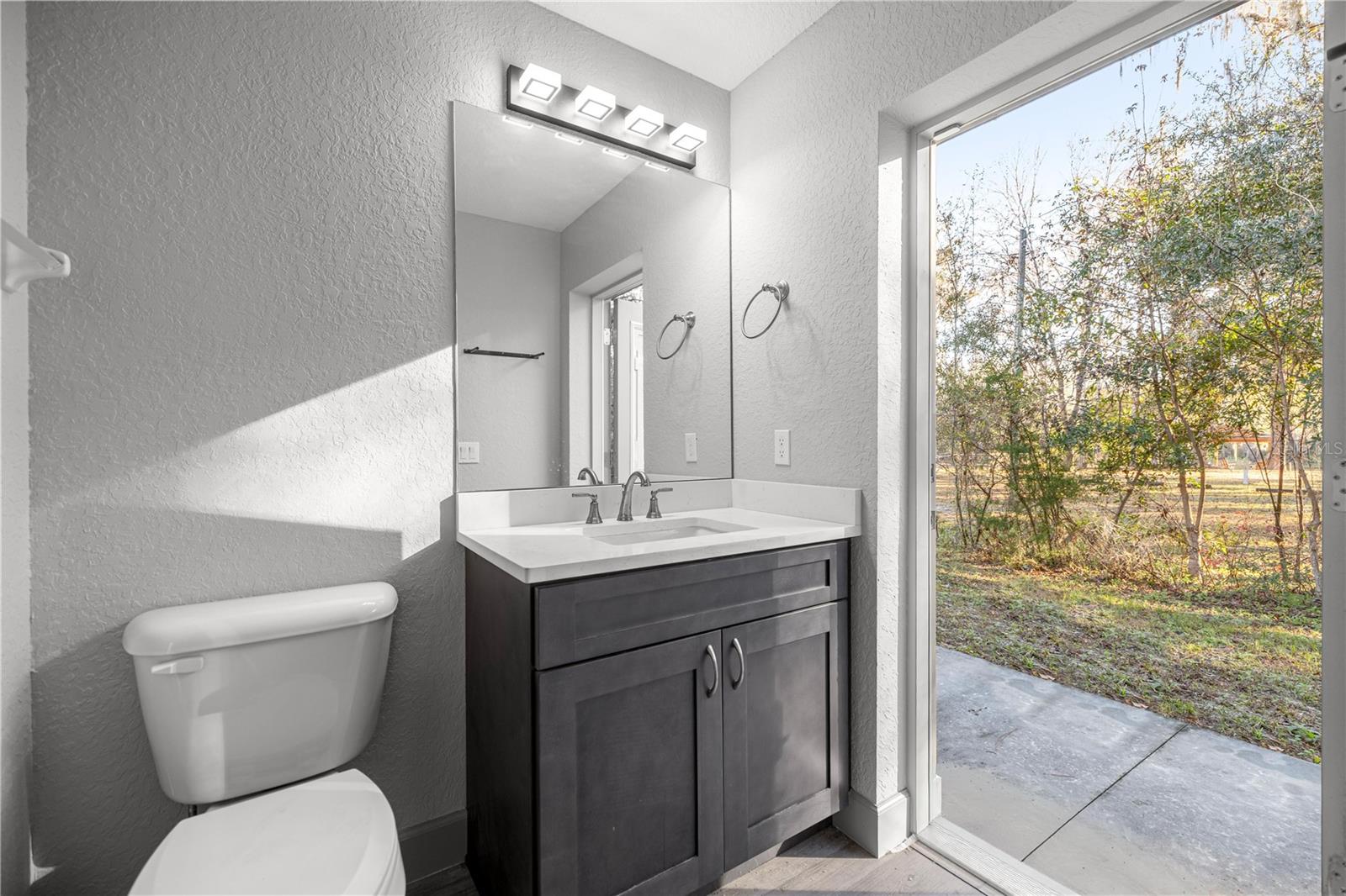 Image 32 of 59 For 10377 186th Avenue