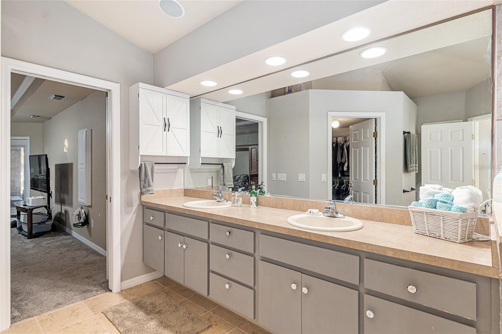 Image 40 of 60 For 3300 45th Avenue