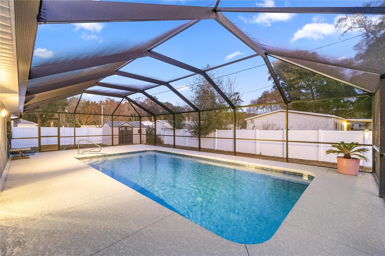 Image 5 of 22 For 1453 161st Place