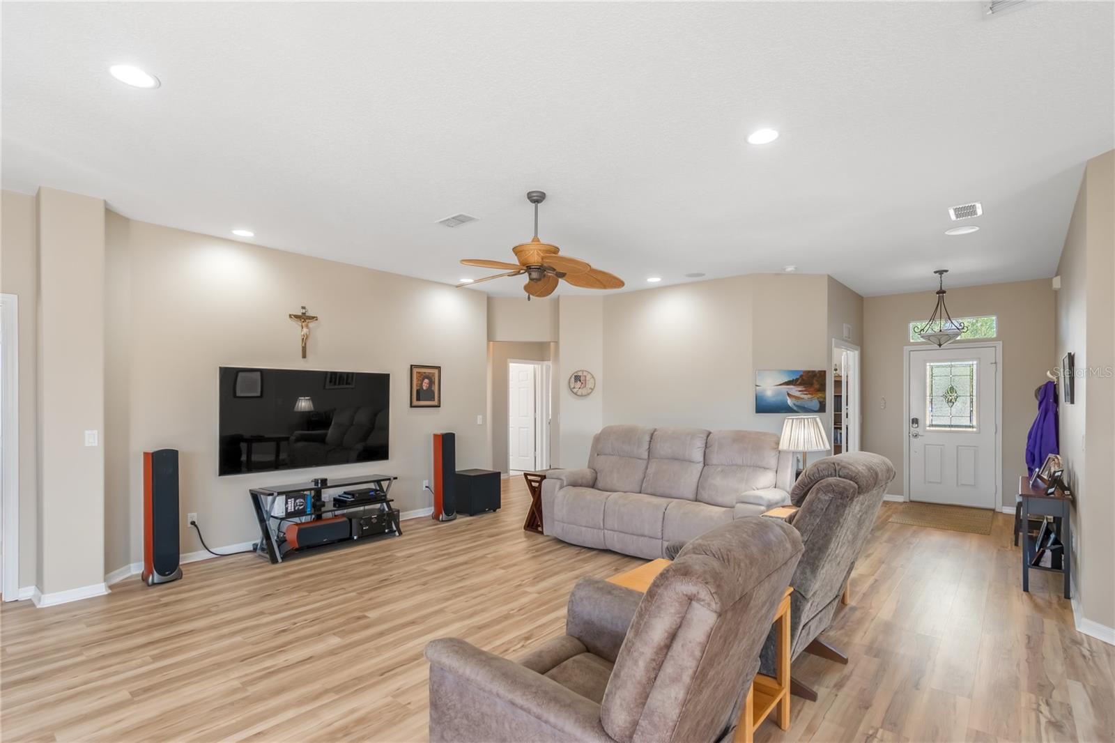 Image 14 of 46 For 9300 90th Street