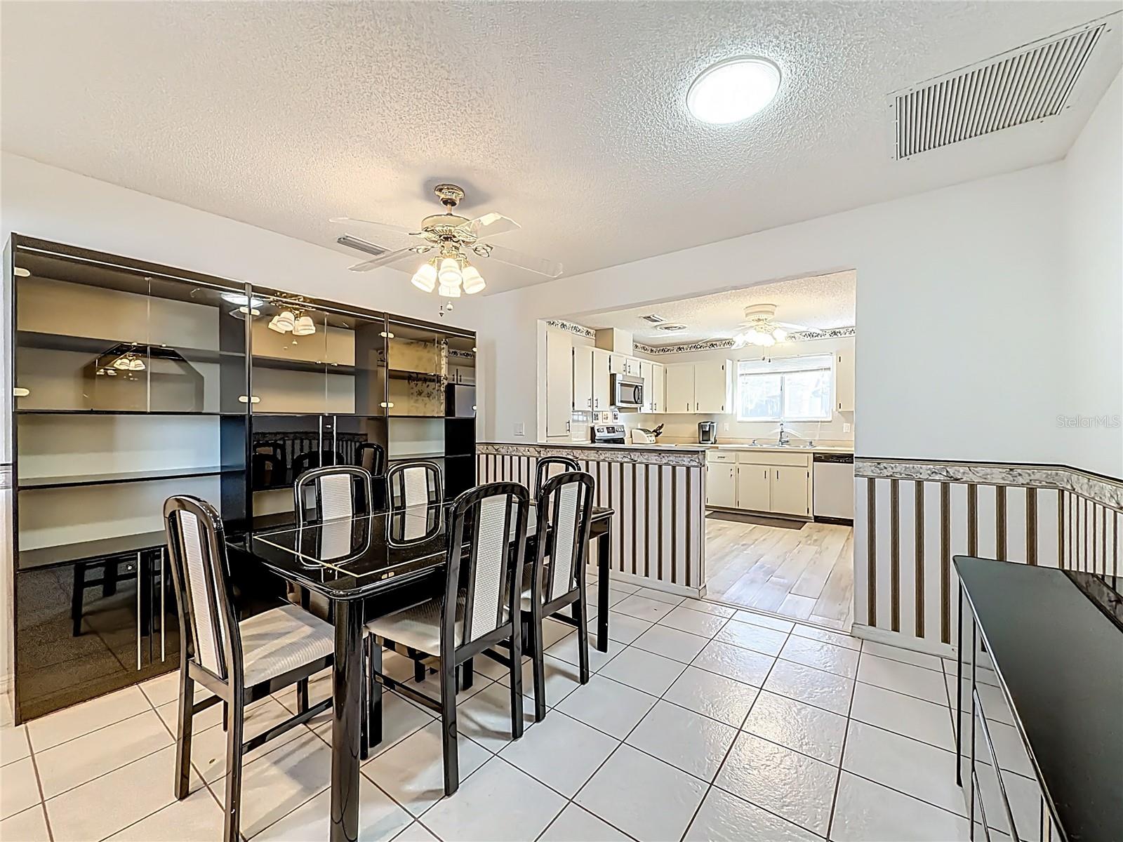 Image 11 of 42 For 8695 116th Street Road