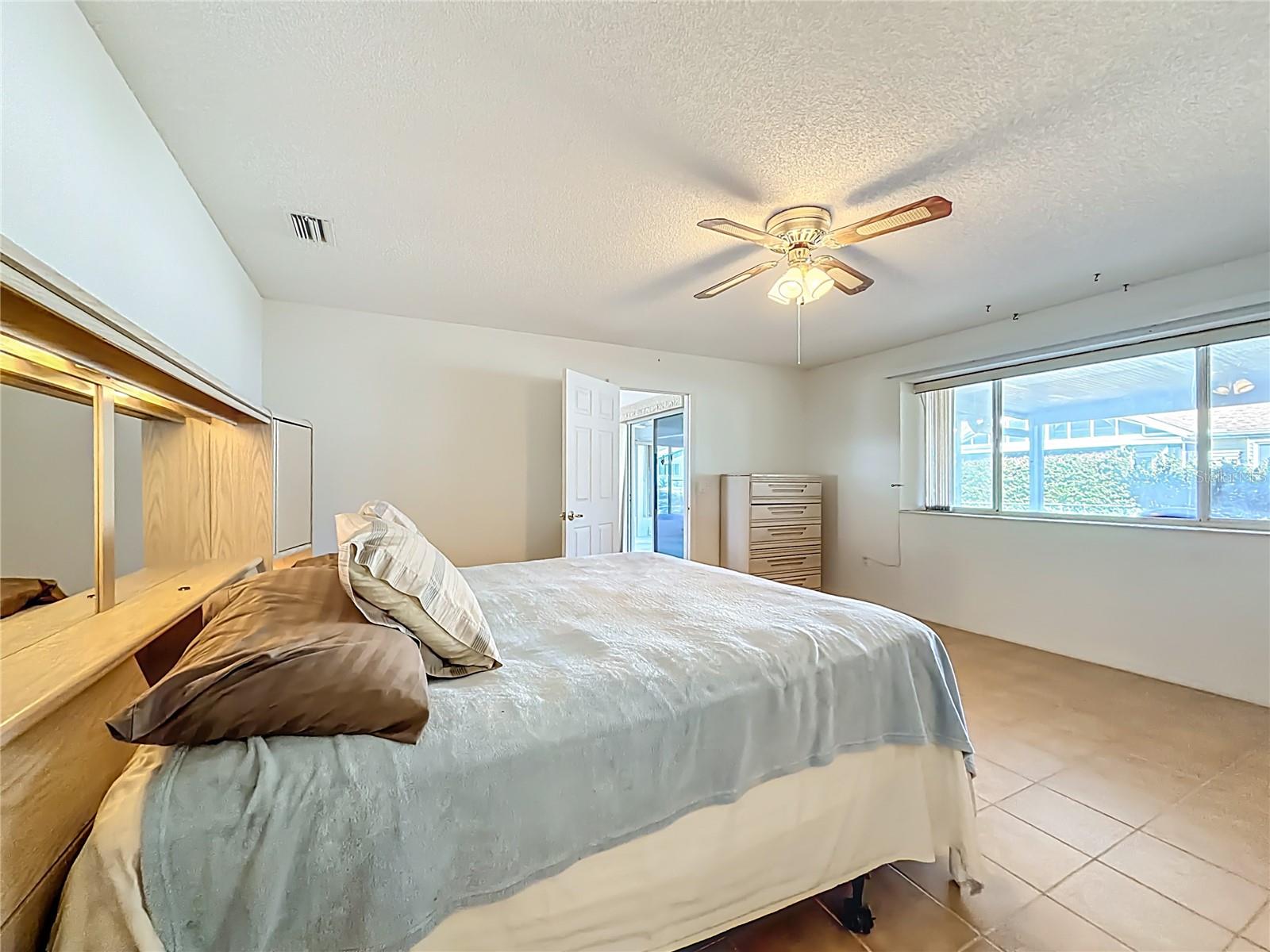 Image 16 of 42 For 8695 116th Street Road