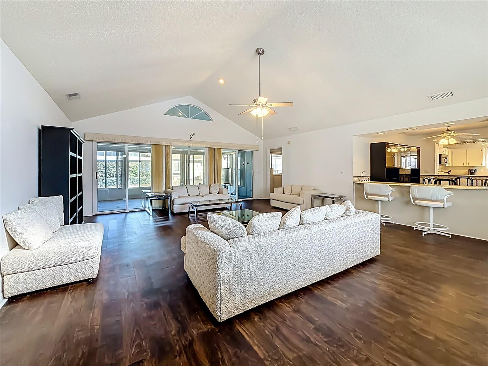 Image 6 of 42 For 8695 116th Street Road