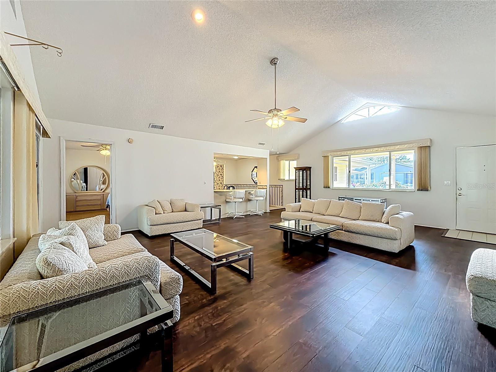 Image 7 of 42 For 8695 116th Street Road