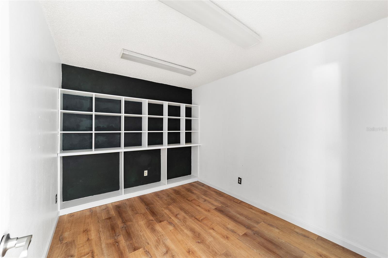 Image 11 of 24 For 2801 College Road 20