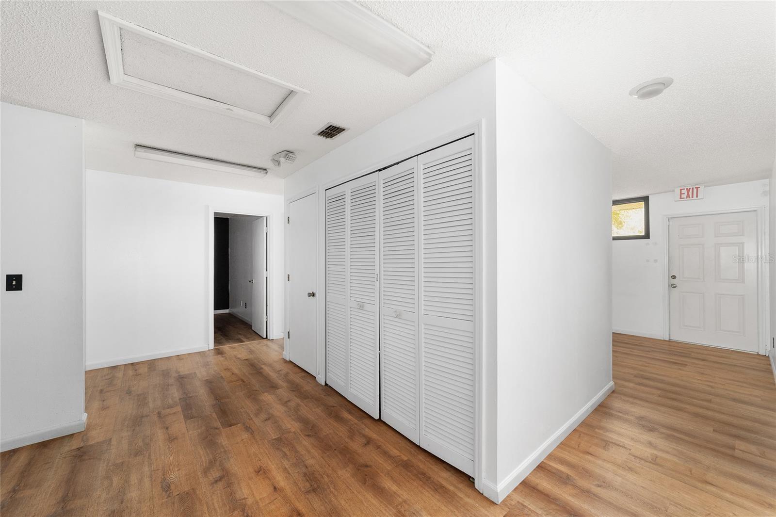 Image 14 of 24 For 2801 College Road 20