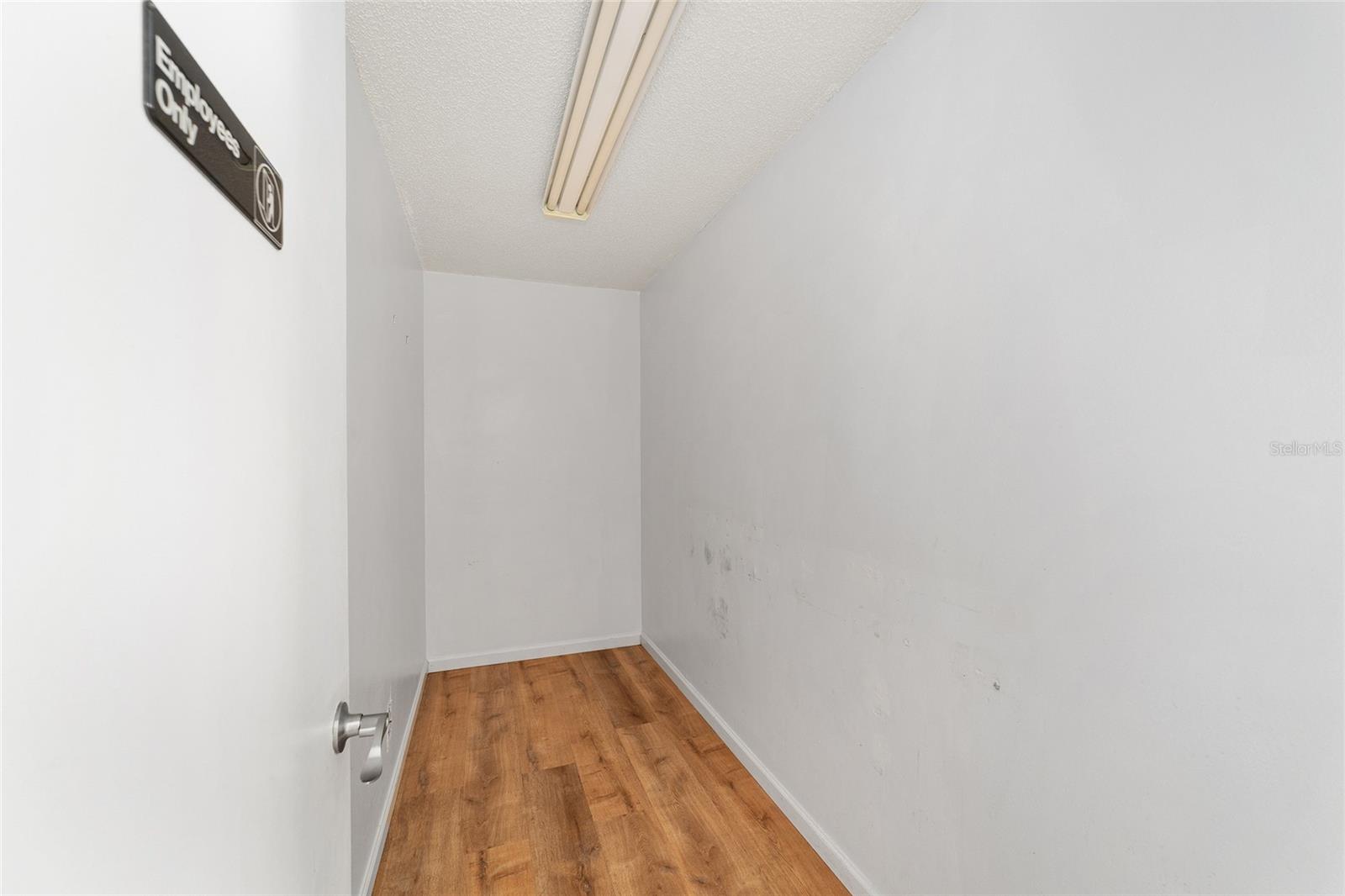 Image 21 of 24 For 2801 College Road 20