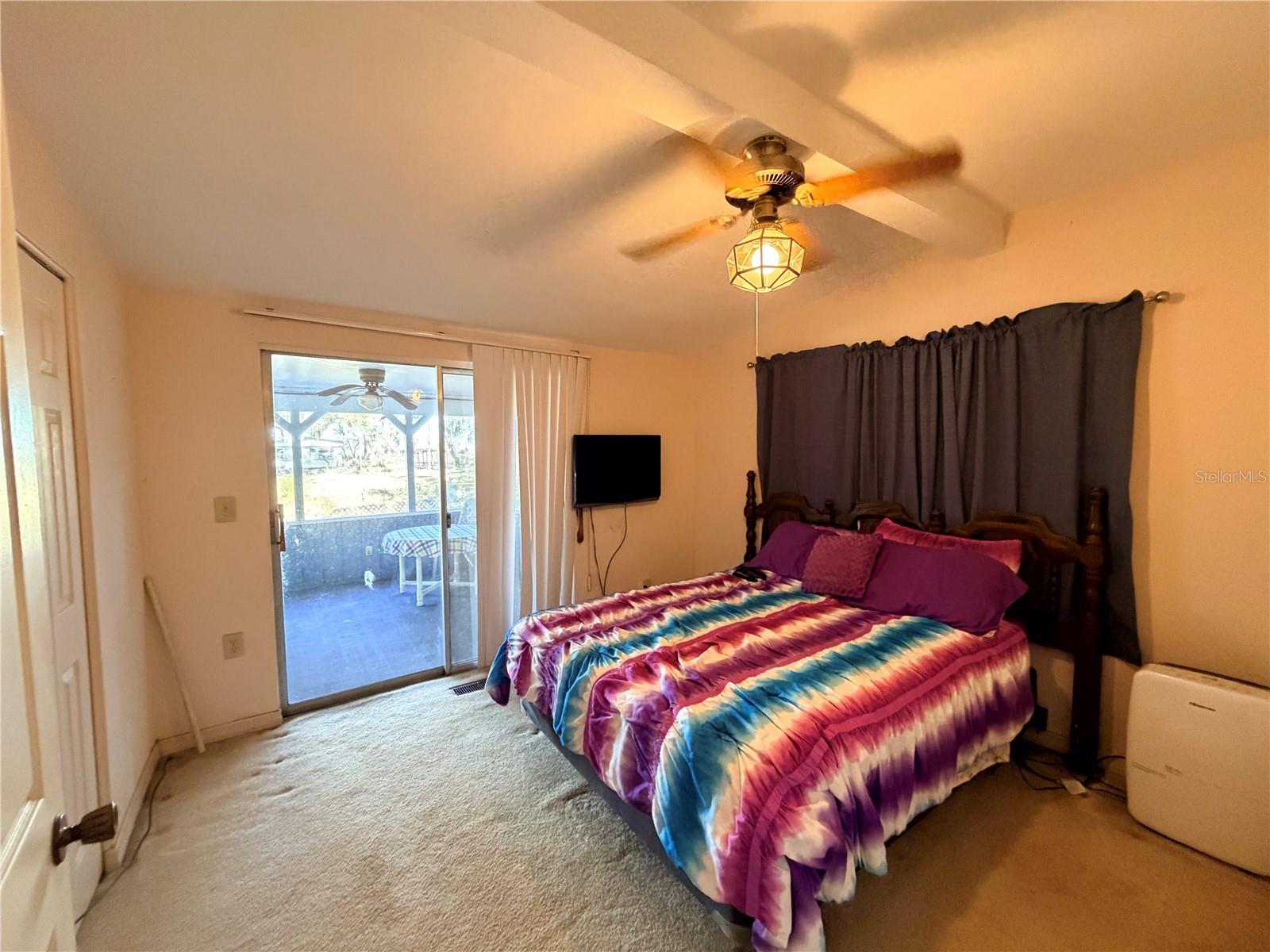 Image 15 of 48 For 5721 Live Oak Drive