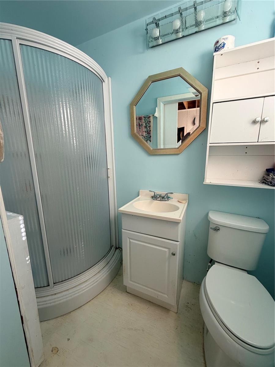 Image 31 of 48 For 5721 Live Oak Drive