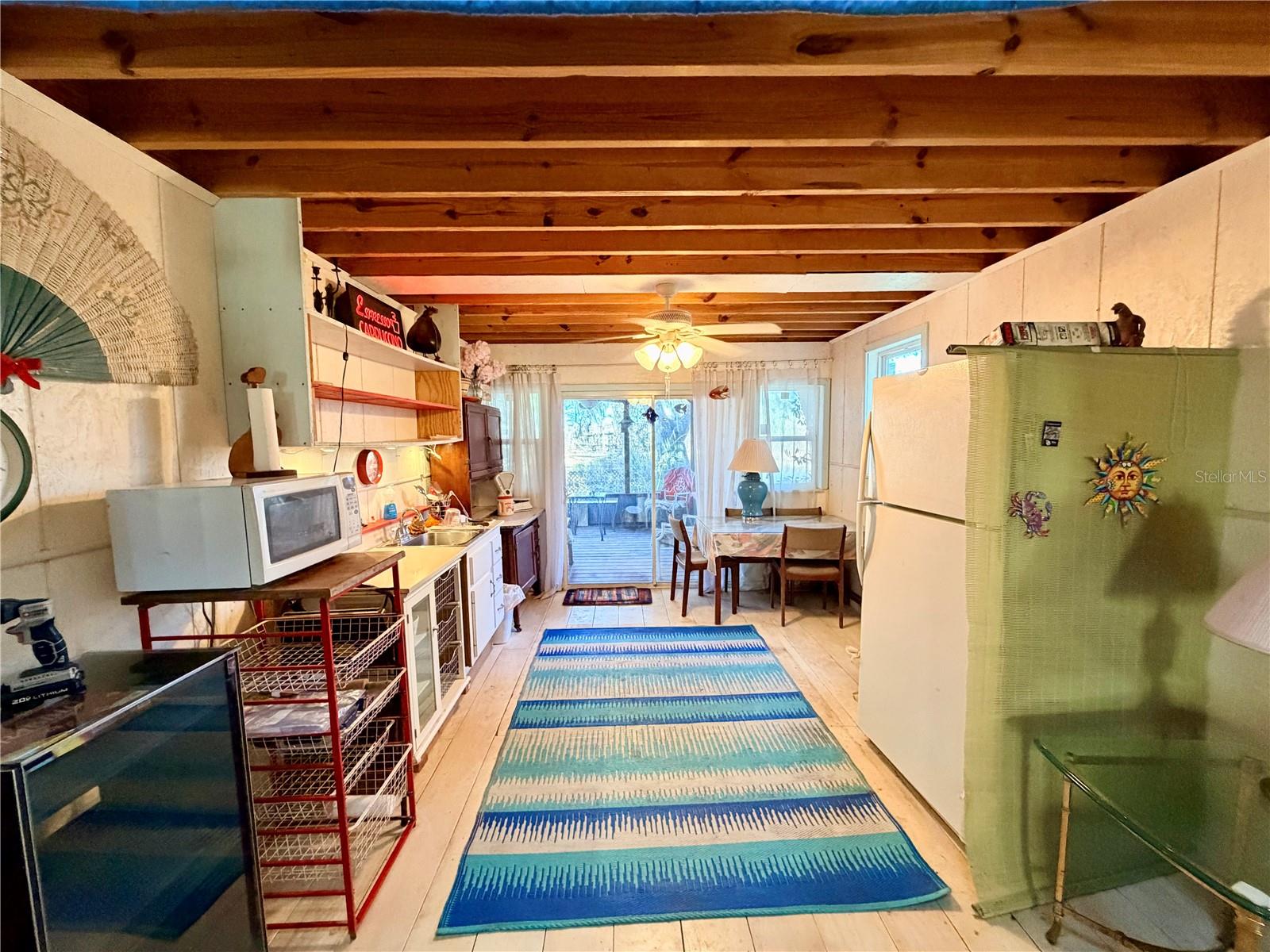 Image 33 of 48 For 5721 Live Oak Drive