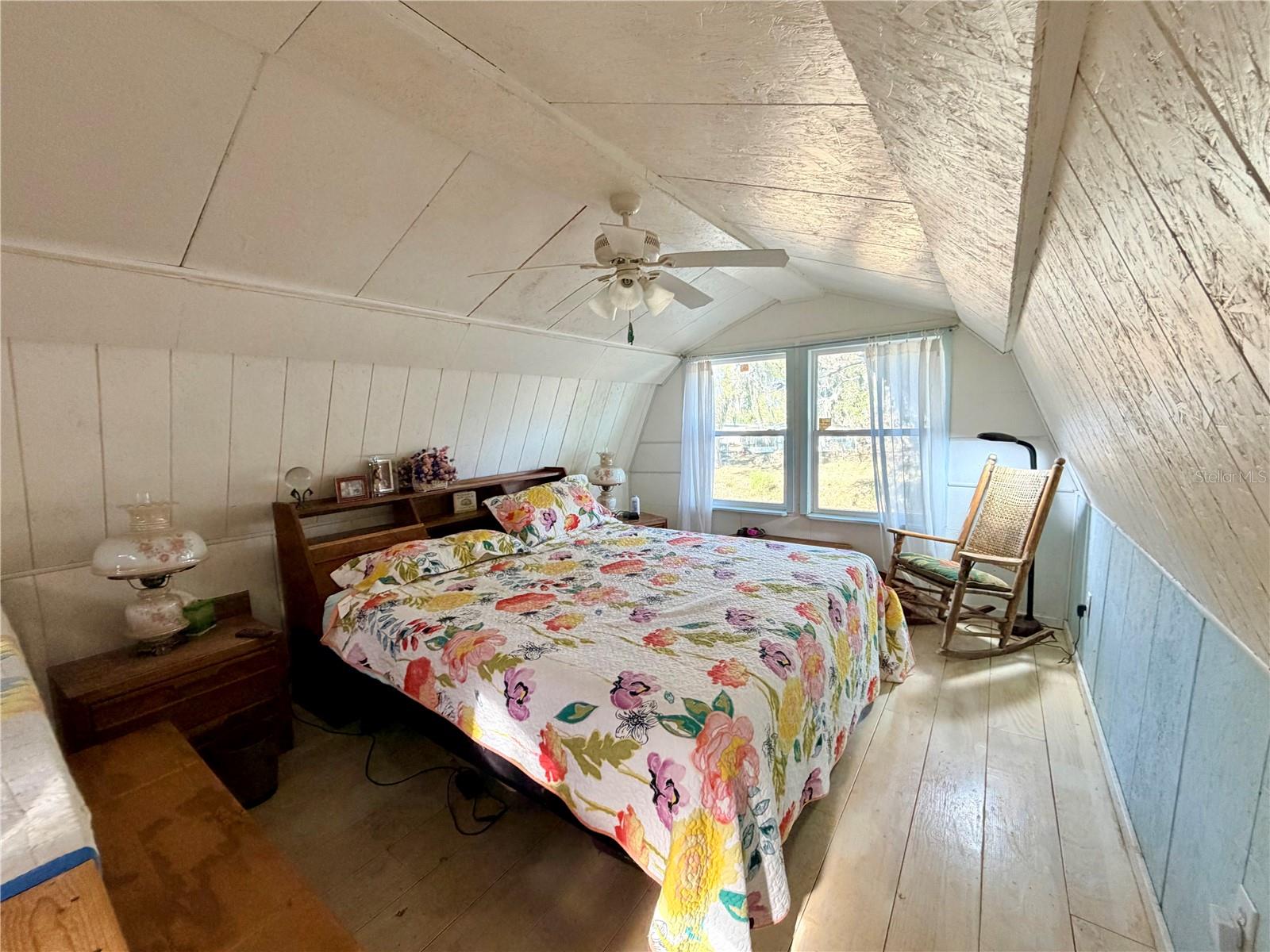 Image 38 of 48 For 5721 Live Oak Drive