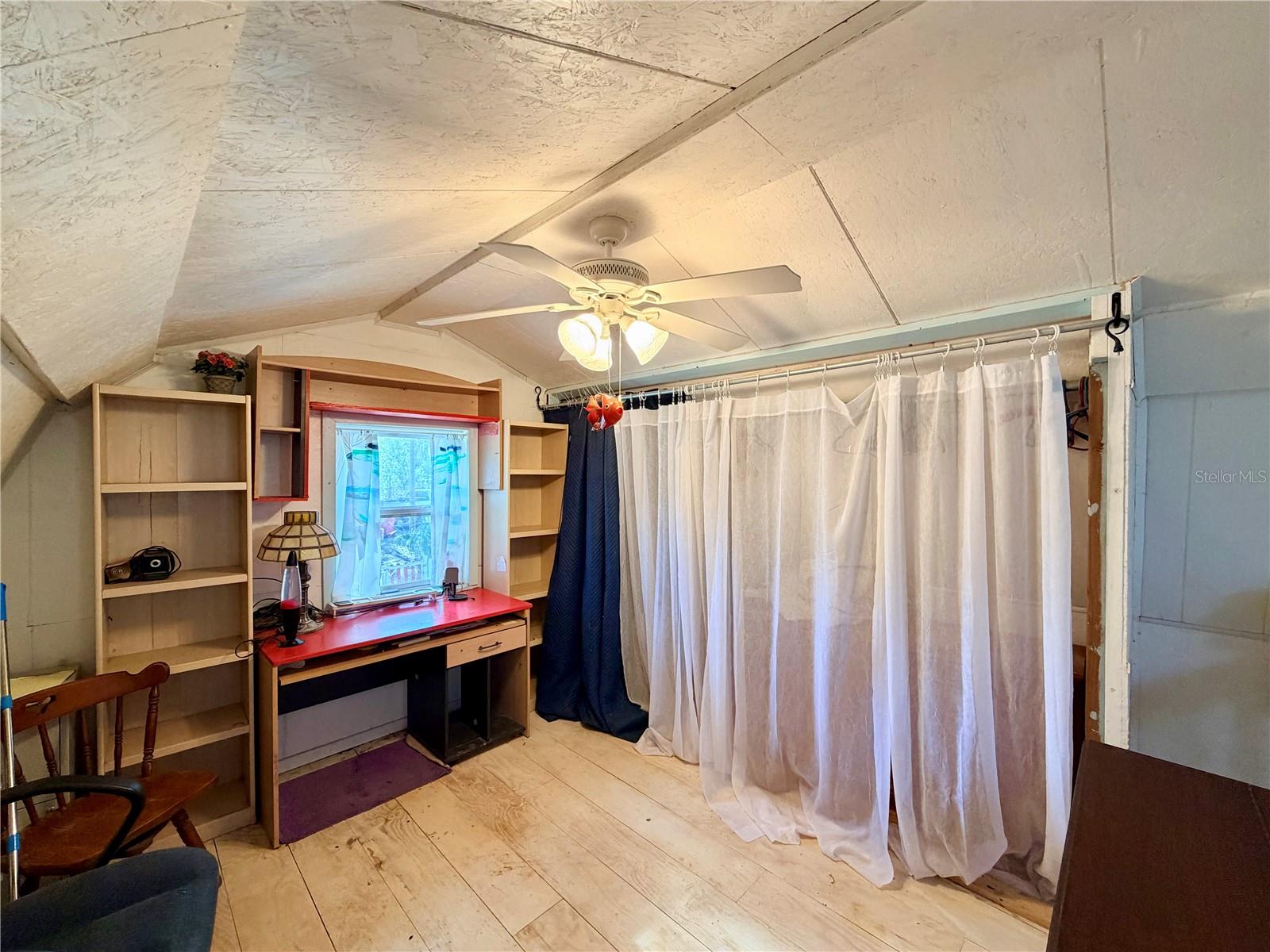 Image 42 of 48 For 5721 Live Oak Drive