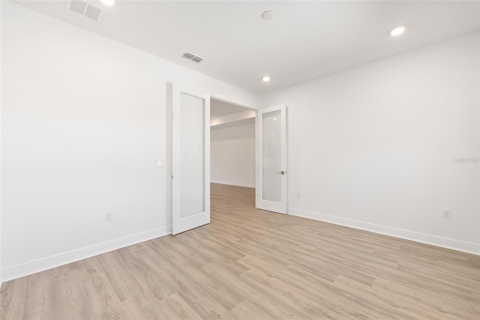 Image 15 of 44 For 8641 99th Circle