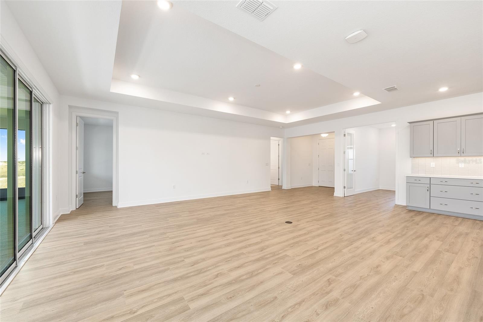 Image 18 of 44 For 8641 99th Circle