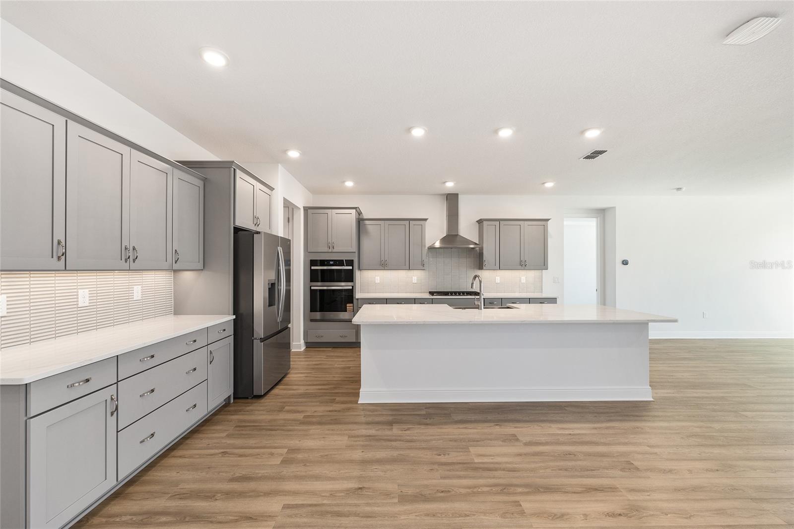 Image 25 of 44 For 8641 99th Circle