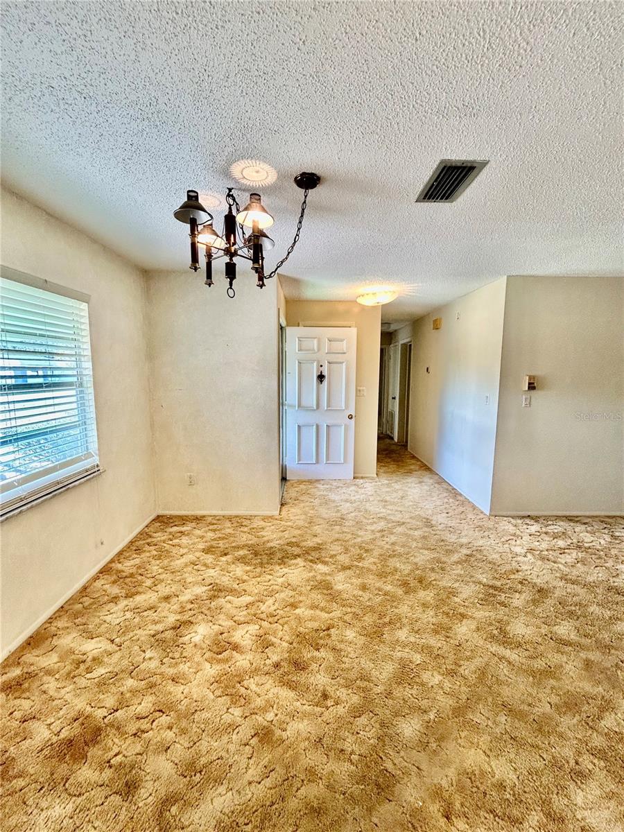 Image 17 of 38 For 3915 139th Street Road