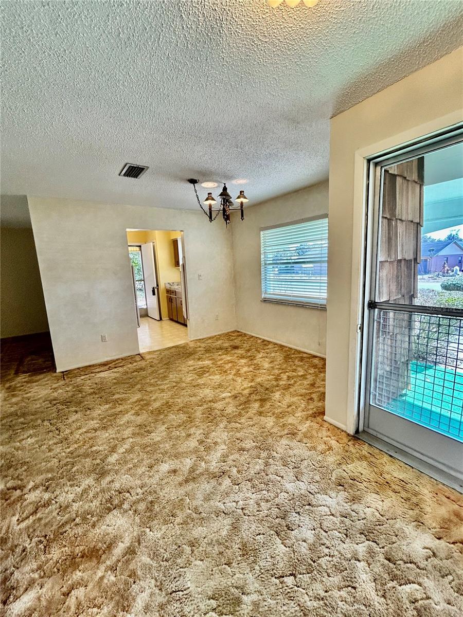 Image 18 of 38 For 3915 139th Street Road