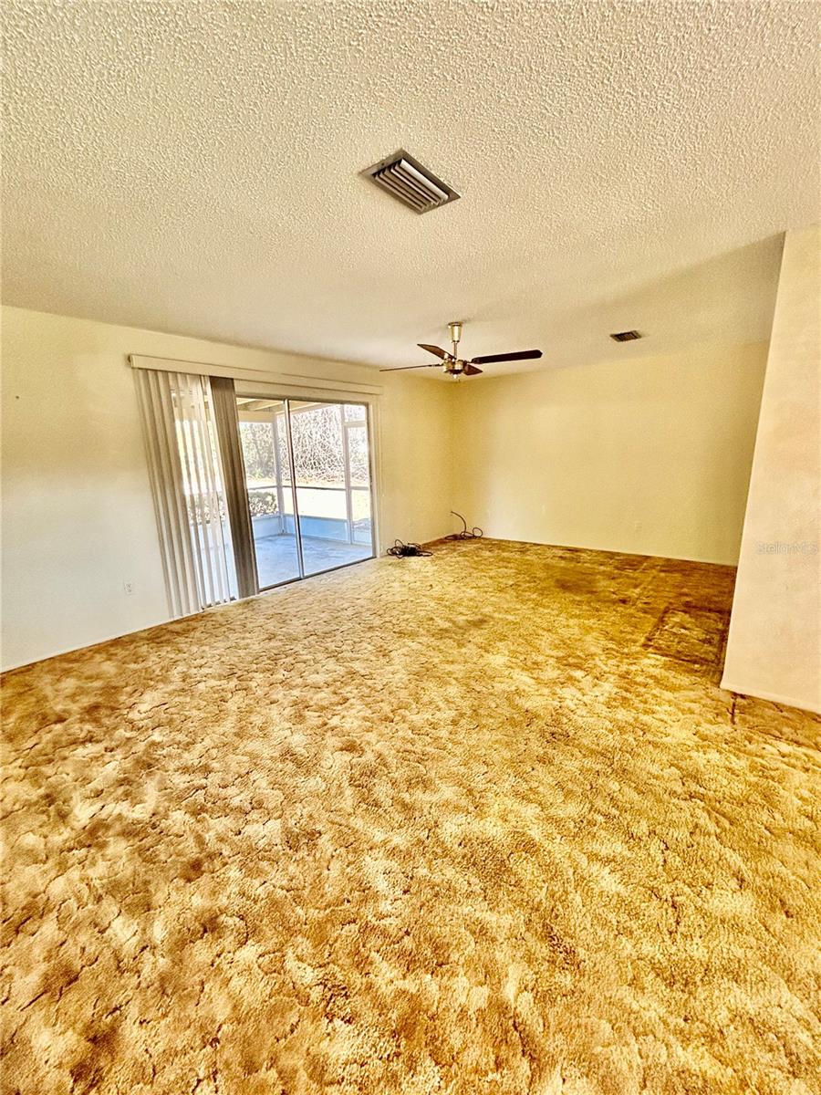 Image 22 of 38 For 3915 139th Street Road