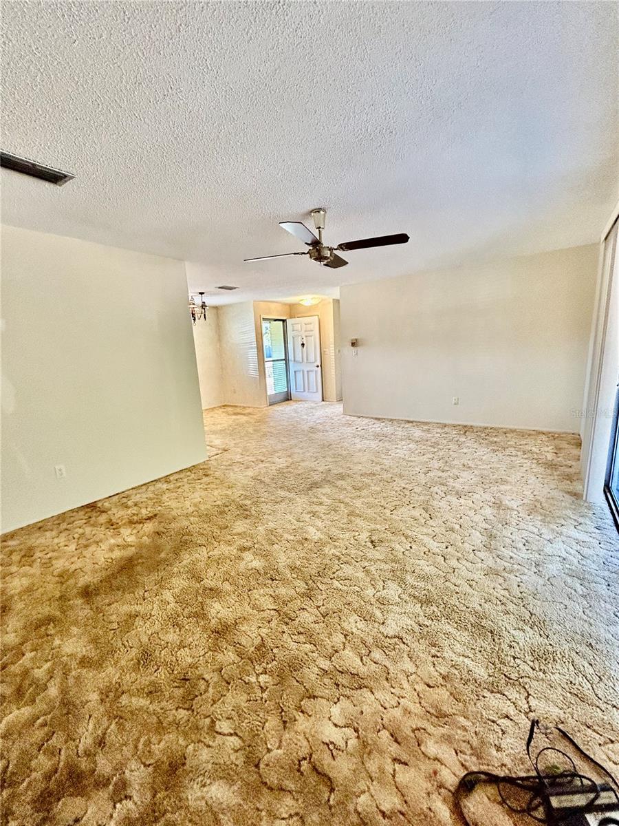 Image 23 of 38 For 3915 139th Street Road